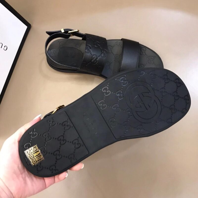Dép nam Gucci siêu cấp sandal họa tiết logo dập chìm full đen DGC59