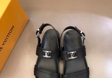 Dép nam Louis Vuitton siêu cấp sandal da đen trơn khóa logo nhỏ DLV88
