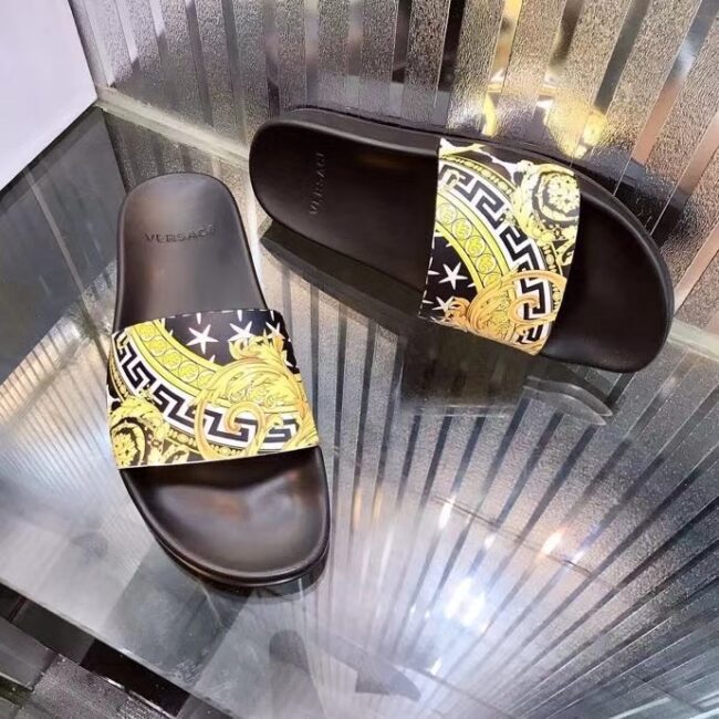 Dép nam Versace siêu cấp họa tiết hoa văn màu vàng DVS24